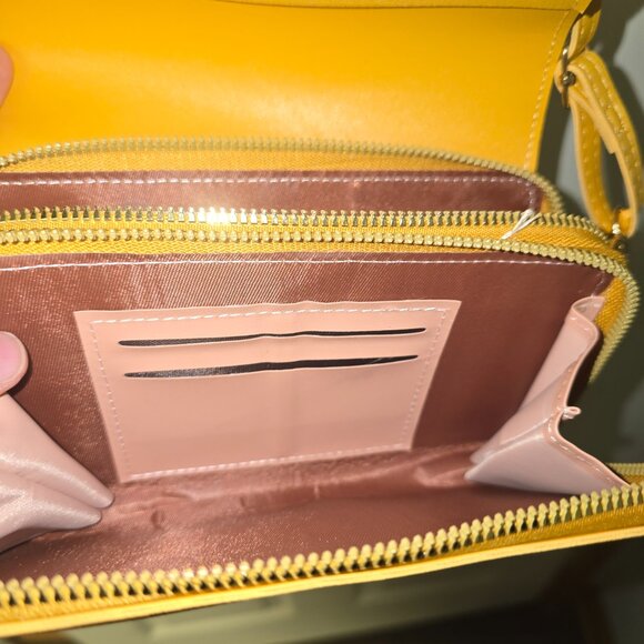 Forever Lovely Crossbody Bag New Without Tag - Picture 3 of 5